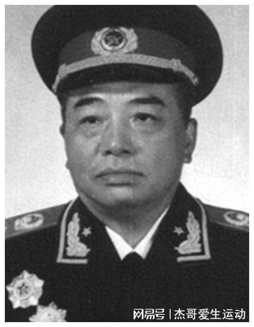 聂荣臻，人民功臣的卓越奉献与光辉功绩