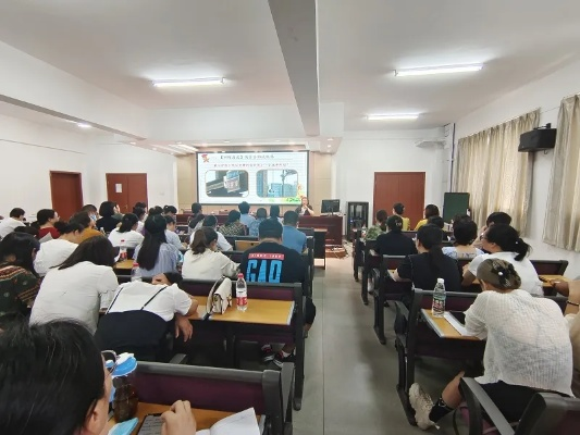 培训课，开启成长与进步的神奇钥匙