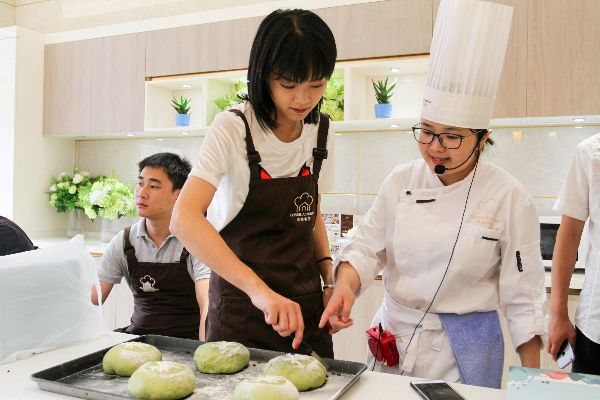 探索烘焙学习之路，开启专业与乐趣之旅
